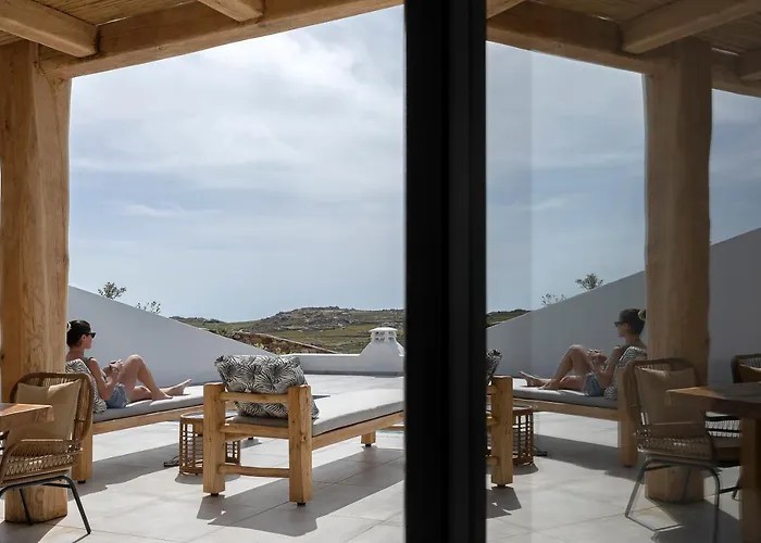 La Grande Vue-private Hilltop With Private Pools 别墅