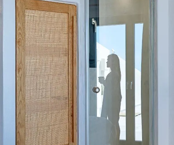 La Grande Vue-private Hilltop With Private Pools *