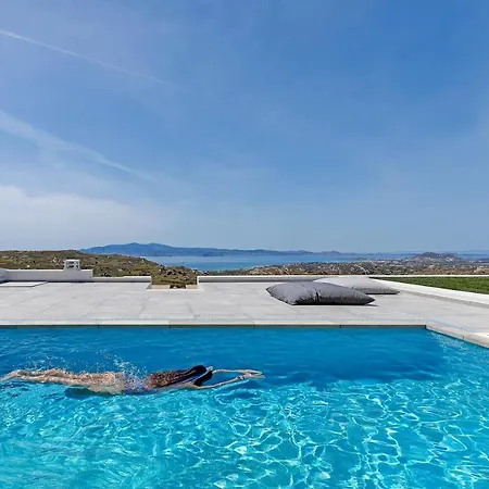 La Grande Vue-private Hilltop With Private Pools *