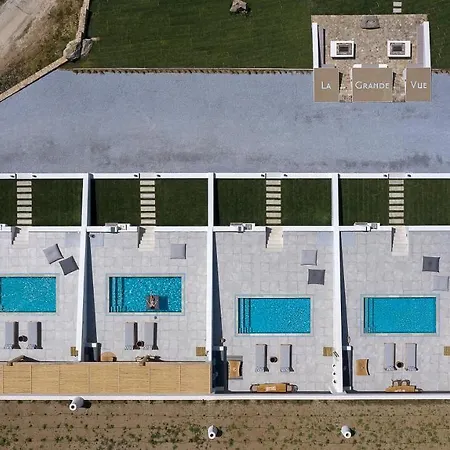 Apartment La Grande Vue-private Hilltop With Private Pools *