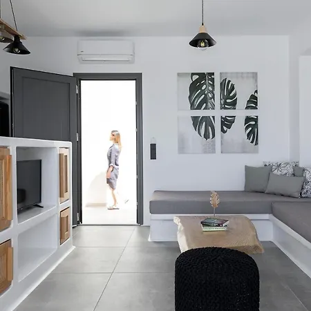 Apartment La Grande Vue-private Hilltop With Private Pools Vivlos