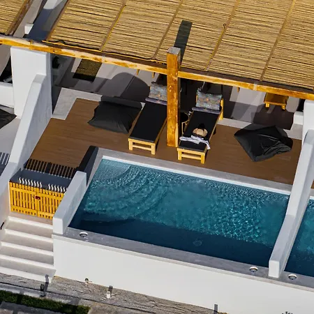 La Grande Vue-private Hilltop With Private Pools